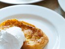 【朝食ブッフェ】ライブカウンターでできたてのフレンチトーストをどうぞ。