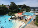 【アクティビティ】夏は当館隣接のプールで思いっきり水遊びを楽しんでくださいませ。(別途有料)
