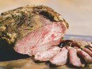 【ご夕食ブッフェイメージ】ローストポークを日替わりで和風・洋風にアレンジしてご提供しております。