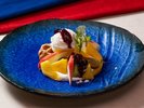 【夕食】シーズンディナーコース《韓国》|ワッフルの贅沢フルーツとマッコリのアイスクリーム添え
