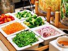 朝食一例 彩豊かな新鮮野菜