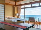 和室45平米ツインベットとテーブル席/お部屋食(足の悪い方など)