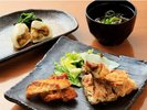 【朝食】信州名物のおやきや松本名物の山賊焼きも一口サイズで召し上がっていただけます。