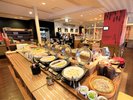 【朝食】朝食はホテル1階の「ガスト」にて、6:00〜10:00まででございます。