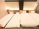 【畳ツイン】最大大人4名様までお入りいただけます。3名様以上の際は和式布団を敷いております。