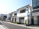 【中町通り】蔵づくりの街並みが続く通り。クラフトショップが多くあります。