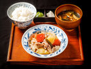 肉じゃが定食