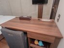 コンセント&USBポートを備えたワークデスク