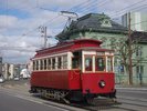 【函館市電】レトロな街並みにレトロな電車。街並みを走る函館市電を見ることが出来ます。