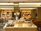 クラブラウンジ「OVAL CLUB」