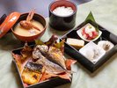 朝食 一例※仕入れ状況や季節によりメイン料理以外は変更となる場合がございます。