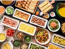 朝食は、CANVASラウンジにてブッフェ形式でご用意。LOCALなメニューもお見逃しなく!