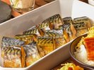 焼き魚(さけ塩焼き、さわら西京焼き)お召し上がりいただけます。