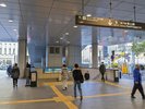 桜通口を出て右側の『地下入口』へと進みます→