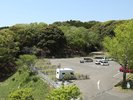 身障者用も合わせ広々とした駐車場。宿泊・当館ご利用の方は無料。