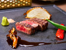 【夕食一例】柔らかな肉質と上質な脂身が楽しめる、伊萬里牛ヒレステーキは必食。