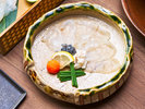 【夕食一例】鷹島産とらふぐの昆布〆。淡白ながら噛みしめるほど旨みが詰まった逸品。