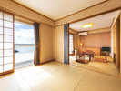 【和室】38u(定員4名)4階/5階に各2部屋。6畳二間続きで小さなお子様も安心してお過ごし頂けます。