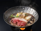【松阪牛すき焼き】美しいサシにとろけるような食感と甘辛い割下