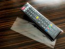 衛生的にお使いいただけるよう、リモコンには使い捨てのカバーがついています。