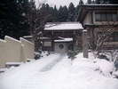 雪景色の参道