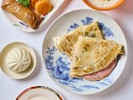 葱油餅のハムチーズ焼き