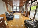 大浴場入口ヨコのスペースには、マッサージチェアがありますよ♪