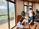 湖畔の大自然を眺めながら、体を動かしてリフレッシュ!