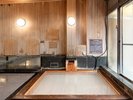 檜風呂※にごり方は季節や日によります。