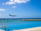青い空青い海そして間近に見える機体