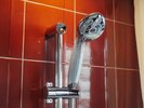 美しさを磨く“Refa”のシャワーヘッド心地よさを体感