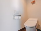 清潔な独立型トイレを完備