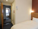 【客室】アジョイニングルーム◆お向かい同士の『ツイン』のお部屋を2部屋ご用意いたします。