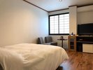 【Eタイプ】315号室※海側のお部屋ではございません。クイーンサイズのベッド1つのお部屋になります。