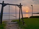 ブランコと夕陽