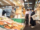 ご近所ガイドツアー「朝市で勝手にお節介丼ツアー」