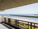 *和室一例/海側(12畳)|穏やかな海を望め、ゆったりとお過ごしいただけます。