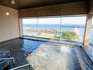 *温泉/当館2階に展望風呂がございます。海を隔てるものがない為、日本海を一望できます。