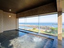 *温泉/泉質はナトリウム-塩化物・硫酸塩泉で、疲労回復効果のある気持ちの良い温泉です。