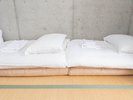 ふかふかの和布団をご用意してますのでご自身で必要な分を敷いてご利用ください
