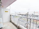 広いベランダと洗濯機でお洗濯も可能