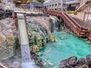 【草津湯畑】毎分4千リットルの温泉が湧き出る湯畑。湯もみショーも圧巻。※当館から車で約40分