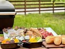 【BBQ】テラス席にてワンちゃんとご一緒にバーベキューを楽しむことができます ※期間限定