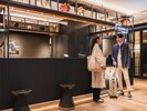 カップル・ご夫婦・ご家族等全てのお客様をフロントにてお出迎え致します。
