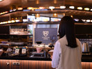 ご宿泊の方は、セルフドリップコーヒーやコーヒーマシンによるラテなどを無料でお楽しみいただけます。