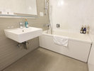 <客室>デラックスツインルーム バスルームとトイレ分離