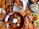 ピズモカフェ。カリフォルニアのピズモビーチをコンセプトに誕生したカフェレストラン。店内愛犬OK。