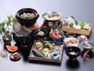 【夏の特選会席料理(一例)】