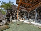 【露天風呂】安心して長湯できる泉質が特徴です。
