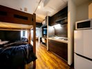 �yNew York-Brooklyn style�z�������ɂ͑����̉Ƌ�E�Ɠd�ނ��[���A�c�̐l���ł̃X�e�C�����S�B
